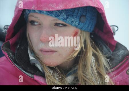 Original Film Title: FROZEN.  English Title: FROZEN.  Film Director: ADAM GREEN.  Year: 2010.  Stars: EMMA BELL. Credit: A BIGGER BOAT/ARIESCOPE PICTURES / Album Stock Photo