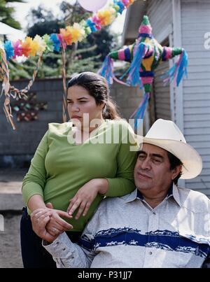 Original Film Title: REAL WOMEN HAVE CURVES.  English Title: REAL WOMEN HAVE CURVES.  Film Director: PATRICIA CARDOSO.  Year: 2002.  Stars: AMERICA FERRERA. Credit: LaVOO PRODUCTIONS/HBO INDEPENDENT PRODUCTIONS / Album Stock Photo