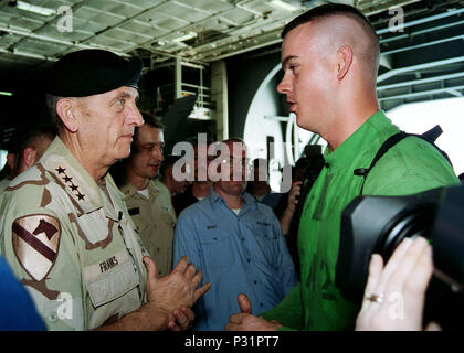 sea aboard USS Theodore Roosevelt (CVN 71) Dec. 25, 2001 -- General Tommy Franks, Commander in Chief, Stock Photo