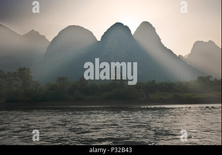 Li river near Yangshuo, Guangxi province, China. Picturesque Karst mountains along the river side. Stock Photo