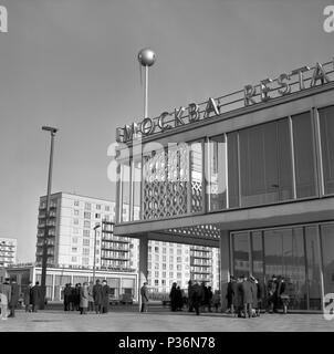 アート・デザイン・音楽 BERLIN MOSKAU 1900-1950 アート・デザイン・音楽 BERLIN MOSKAU 1900-1950 BERLIN MOSKAU