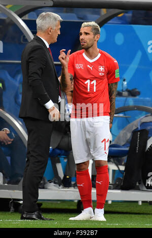 Rostov On Don, Russland. 17th June, 2018. Vladimir PETKOVIC, coach (SUI), with Valon BEHRAMI (SUI), gesture, gives instructions. Brazil (BRA) -Switzerland (SUI) 1-1, Preliminary Round, Group E, match 09, on 17.06.2018 in Rostov-on-Don, Rostov Arena. Football World Cup 2018 in Russia from 14.06. - 15.07.2018. | usage worldwide Credit: dpa/Alamy Live News Stock Photo