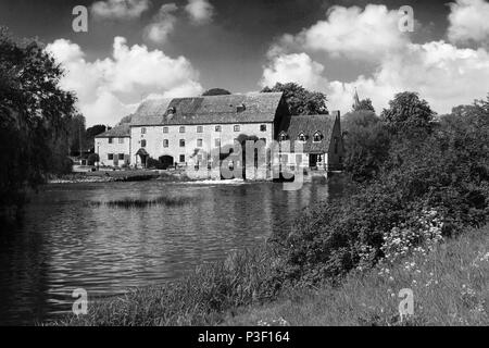 Water Newton Watermill, river Nene, Cambridgeshire; England, UK Stock Photo