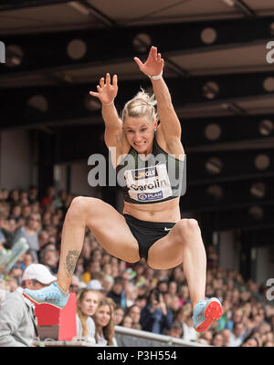 Ratingen, Deutschland. 17th June, 2018. Carolin SCHAEFER (Schafer) (GER/LG Eintracht Frankfurt), action, women's long jump, on 17.06.2018 Athletics Stadtwerke Ratingen Mehrkampf-Meeting, from 16.06. -17.06.2018 in Ratingen/Germany. | usage worldwide Credit: dpa/Alamy Live News Stock Photo