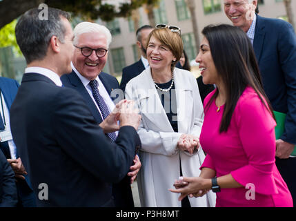 Los Angeles, California, USA. 18th June, 2018.  German President Frank-Walter Steinmeier (2nd from left) and his wife Elke Buedenbender (3rd from left) being guided through the Los Angeles Trade·Technical College (LATTC) vocational school along with the mayor of Los Angeles Eric Michael Garcetti (L). President Steinmeier and his wife are on a three-day visit of California. Photo: Bernd von Jutrczenka/dpa Credit: dpa picture alliance/Alamy Live News Stock Photo