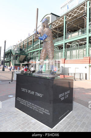 Statue of the Chicago Cubs baseball player, Ernie Banks, outside Wrigley  Field, Chicago, Illinois, USA Stock Photo - Alamy