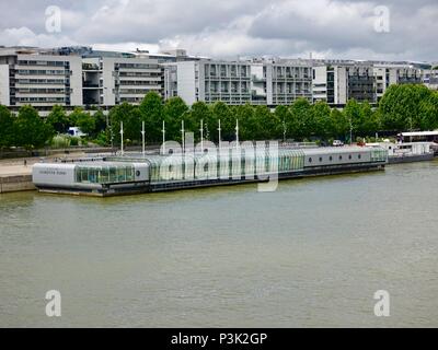 Josephine Baker swimming pool on the Seine River, Paris, France. Stock Photo
