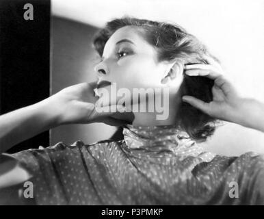 Original Film Title: MORNING GLORY.  English Title: MORNING GLORY.  Film Director: LOWELL SHERMAN.  Year: 1933.  Stars: KATHARINE HEPBURN. Credit: RKO / Album Stock Photo