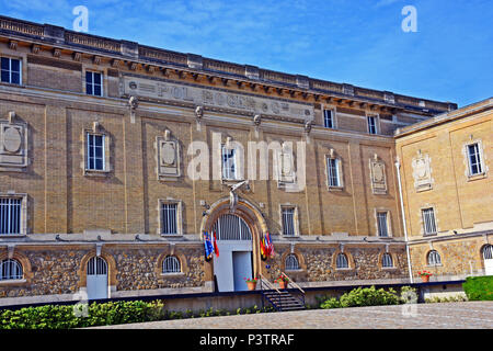 Pol Roger champagne house, Champagne avenue, Epernay, Marne, Champagne-Ardennes, France Stock Photo