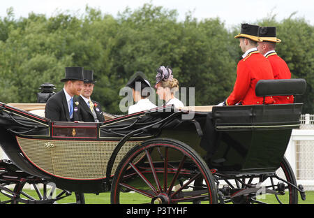 Ascot, UK, June 19th, 2018. Prince Harry, Prince Edward, Meghan Duchess of Sussex, Sophie Countess of Wessex seen arriving in royal carriages for Royal Ascot, Day One. Credit: WFPA/Alamy Live News Stock Photo
