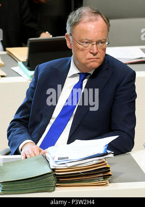 Hanover, Germany. 19th June, 2018. Stephan Weil of the Social Democratic Party (SPD), Premier of Lower Saxony, during the debate about a new public holiday. Credit: Holger Hollemann/dpa/Alamy Live News Stock Photo