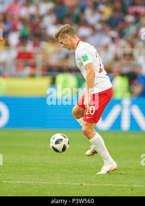 Moscow, Russia. 19th Jun, 2018. Poland- Senegal, Soccer, Moscow, June 19, 2018 Lukasz PISZCZEK, Pol 20  drives, controls the ball, action, full-size, Single action with ball, full body, whole figure, cutout, single shots, ball treatment, pick-up, header, cut out,  POLAND - SENEGAL 1-2 Football FIFA WORLD CUP 2018 RUSSIA, Season 2018/2019,  June 19, 2018 S p a r t a k Stadium in Moscow, Russia.  © Peter Schatz / Alamy Live News Stock Photo