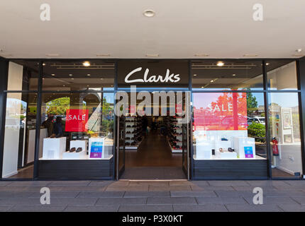clarks at cheshire oaks