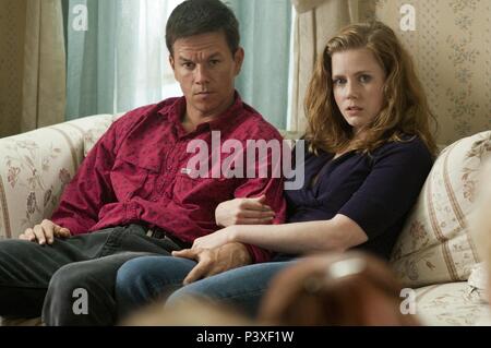 Original Film Title: THE FIGHTER.  English Title: THE FIGHTER.  Film Director: DAVID O. RUSSELL.  Year: 2010.  Stars: AMY ADAMS; MARK WAHLBERG. Credit: MANDEVILLE FILMS / Album Stock Photo