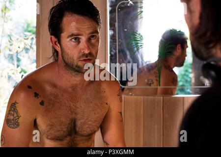 Original Film Title: ANIMAL KINGDOM.  English Title: ANIMAL KINGDOM.  Film Director: DAVID MICHOD.  Year: 2010.  Stars: SULLIVAN STAPLETON. Credit: PORCHLIGHT FILMS/SCREEN AUSTRALIA / SHEEAN, NARELLE / Album Stock Photo