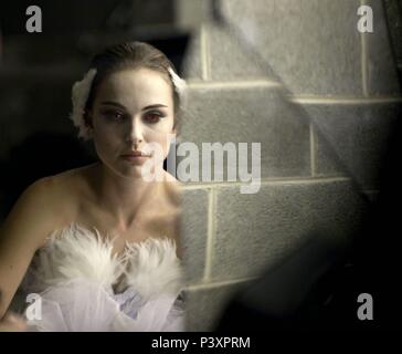 Original Film Title: BLACK SWAN.  English Title: BLACK SWAN.  Film Director: DARREN ARONOFSKY.  Year: 2010.  Stars: NATALIE PORTMAN. Credit: FOX SEARCHLIGHT PICTURES / Album Stock Photo