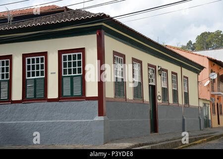 Conservatória é a cidade da serenata, a 142 km do Rio de Janeiro, com 4.000 habitantes e fica no vale do café. Casa colonial. Stock Photo