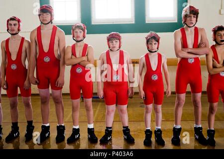 Original Film Title: DIARY OF A WIMPY KID.  English Title: DIARY OF A WIMPY KID.  Film Director: THOR FREUDENTHAL.  Year: 2010.  Stars: ZACHARY GORDON; ROBERT CAPRON. Credit: DUNE ENTERTAINMENT / Album Stock Photo