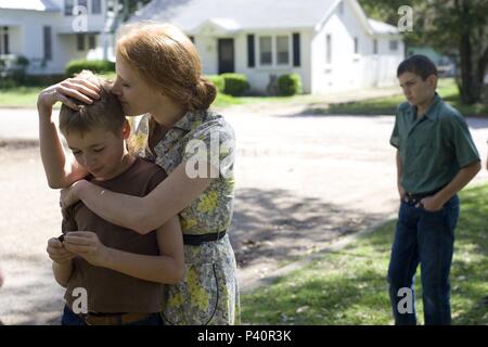 Original Film Title: THE TREE OF LIFE.  English Title: THE TREE OF LIFE.  Film Director: TERRENCE MALICK.  Year: 2011.  Stars: JESSICA CHASTAIN; LARAMIE EPPLER; HUNTER MCCRACKEN. Credit: PLAN B ENTERTAINMENT / Album Stock Photo