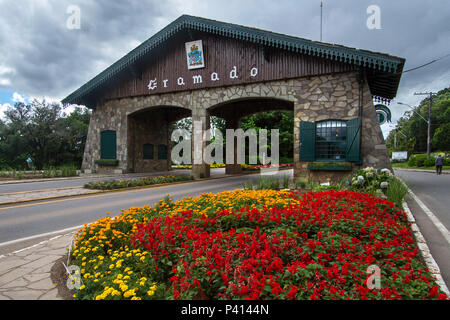 Portico de Gramado, estilo bávaro,entrada da cidade de Gramado,Gramado ...