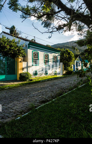 Casas terreas hi-res stock photography and images - Alamy