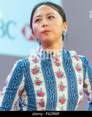 Jinsiy aloqa uchun Kirovdagi qizlar Erotik oyoqlari pantyhose video