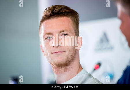 Sochi, Russia. 20th June, 2018. Marco Reus answers questions from journalists GES/Football/World Cup 2018 Russia: DFB Press Conference, Sochi, 20.06.2018 GES/Soccer/Football/Worldcup 2018 Russia: DFB Press Conference, Sochi, June 20, 2018 | usage worldwide Credit: dpa/Alamy Live News Stock Photo