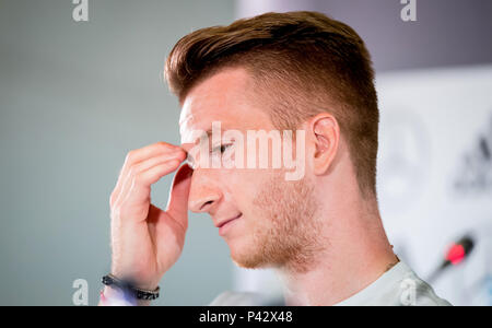 Sochi, Russia. 20th June, 2018. Marco Reus answers questions from journalists GES/Football/World Cup 2018 Russia: DFB Press Conference, Sochi, 20.06.2018 GES/Soccer/Football/Worldcup 2018 Russia: DFB Press Conference, Sochi, June 20, 2018 | usage worldwide Credit: dpa/Alamy Live News Stock Photo