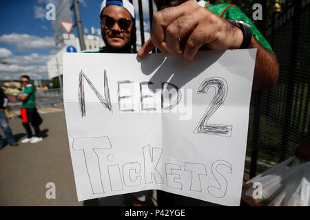 Moscow, Russia. 20th June, 2018. Fans plead for tickets outside the Luzhniki Stadium on June 20th 2018 in Moscow, Russia. (Photo by Daniel Chesterton/phcimages.com) Credit: PHC Images/Alamy Live News Stock Photo