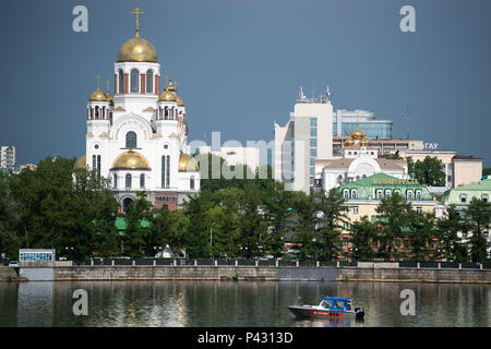 Yekaterinburg, Russia. 20th June, 2018. Soccer, World Cup 2018: The cathedral on the river 'Blut'. Credit: Marius Becker/dpa/Alamy Live News Stock Photo