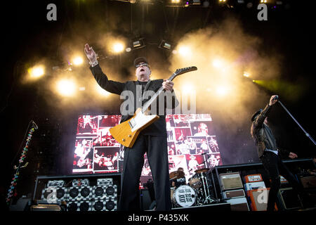 Toronto, Ontario, Canada. 19th June, 2018. American rockers ''Cheap Trick' performed at Budweiser Stage in Toronto, Ontario. Band members: RICK NIELSEN, TOM PETERSSON, ROBIN ZANDER, DAXX NIELSEN Credit: Igor Vidyashev/ZUMA Wire/Alamy Live News Stock Photo