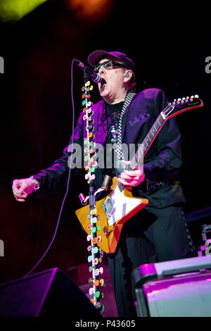 Toronto, Ontario, Canada. 19th June, 2018. American rockers ''Cheap Trick' performed at Budweiser Stage in Toronto, Ontario. Band members: RICK NIELSEN, TOM PETERSSON, ROBIN ZANDER, DAXX NIELSEN Credit: Igor Vidyashev/ZUMA Wire/Alamy Live News Stock Photo