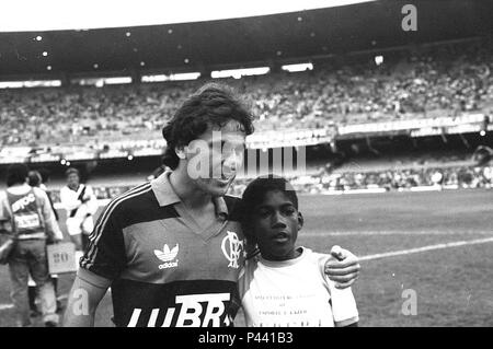 Zico flamengo Black and White Stock Photos & Images - Alamy