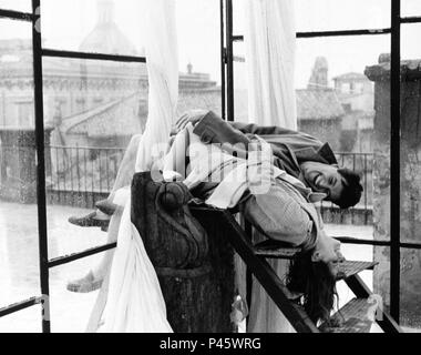 Original Film Title: RUBA AL PROSSIMO TUO.  English Title: A FINE PAIR.  Film Director: FRANCESCO MASELLI.  Year: 1969.  Stars: ROCK HUDSON; CLAUDIA CARDINALE. Credit: VIDES / FRANCO CRISTALDI / Album Stock Photo