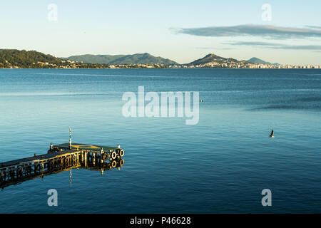 Vista da Baía Norte a partir de Sambaqui, no distrito de Santo Antonio de Lisboa. Florianópolis/SC, Brasil.  01/07/2014. Foto: (Ricardo Ribas / Fotoarena) Stock Photo