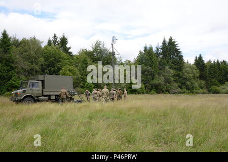 Belgian Soldiers Of 6th Group CIS (Communication And Information ...