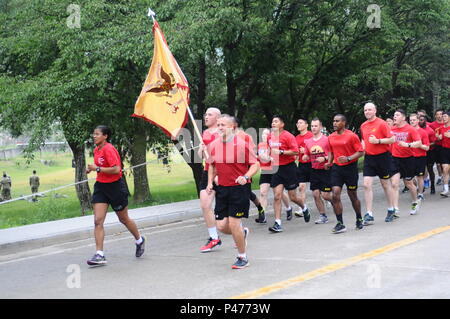 Soldiers from 70th Brigade Support Battalion, 210th Field Artillery Brigade, 2nd Infantry Division/ ROK-U.S. Combined Division began celebrating the 4th of July weekend by conducting a 'red, white & blue' esprit de corps run at Camp Casey, June 30. Stock Photo