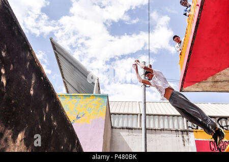 BELO HORIZONTE, MG - 02/11/13: PARKOUR - Praticantes de Parkour (do Francês l'art du déplacement - a arte de se deslocar) do grupo Urban Runner's na Estação Central de Trem de Belo Horizonte - MG. (Foto: Mourão Panda / Fotoarena) Stock Photo