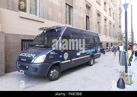 Carro De Polícia Minúsculo Buenos Aires Argentina Foto de Stock Editorial -  Imagem de aires, oficial: 29610638