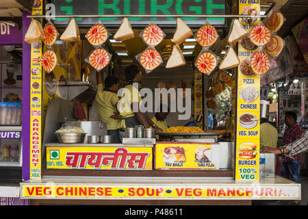 street food, Juju beach, Mumbai, India Stock Photo