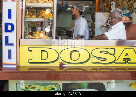 street food, Juju beach, Mumbai, India Stock Photo