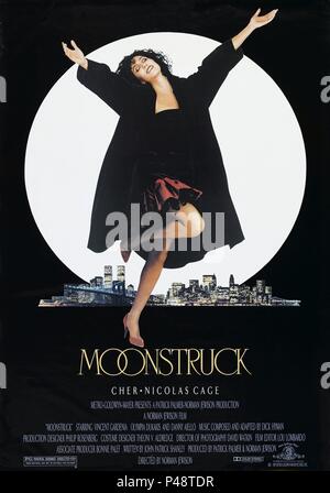 Original Film Title: MOONSTRUCK.  English Title: MOONSTRUCK.  Film Director: NORMAN JEWISON.  Year: 1987. Credit: M.G.M / Album Stock Photo