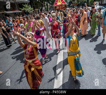 BELO HORIZONTE, MG - 22.08.2015: FESTIVAL RATHA-YATRA - evento religioso-cultural  milenar organizado pela Movimento Hare Krishna de Belo Horizonte. (Foto:  Nereu Jr. / Fotoarena Stock Photo - Alamy