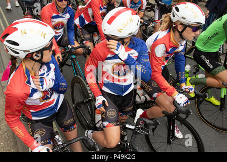 The Storey Racing team lining up at the start of the 2018 Ovo Women's Tour Stock Photo