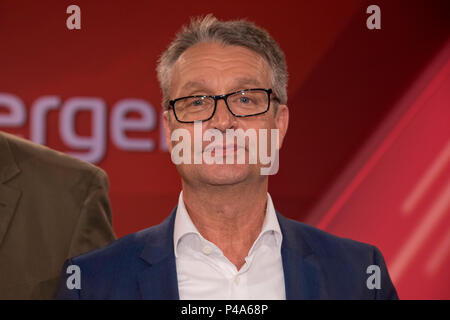 Cologne, Deutschland. 04th Feb, 2014. Gabor STEINGART (Author) Portraet, Portrait, Portrait, single image, single motive, 'Maischberger', Talkshow, WDR/ARD, 20.06.2018. | usage worldwide Credit: dpa/Alamy Live News Stock Photo