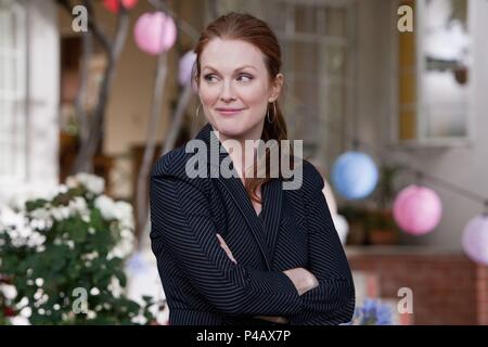 Original Film Title: CRAZY, STUPID, LOVE.  English Title: CRAZY, STUPID, LOVE.  Film Director: GLENN FICARRA; JOHN REQUA.  Year: 2011.  Stars: JULIANNE MOORE. Credit: CAROUSEL PRODUCTIONS / Album Stock Photo