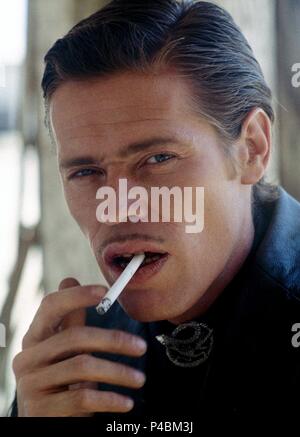 does willem dafoe smoke cigarettes Smoking Cigarette With Two Reinforced Power Drills : r/DeepRockGalactic Willem Dafoe in Platoon: Iconic