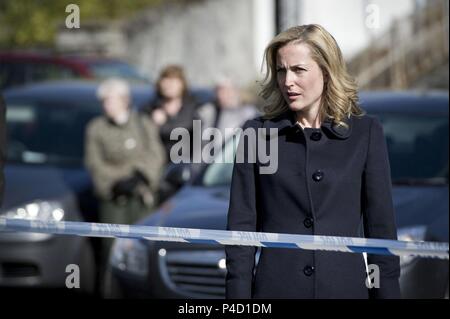 Original Film Title: THE FALL.  English Title: THE FALL.  Film Director: ALLAN CUBITT.  Year: 2013.  Stars: GILLIAN ANDERSON. Credit: BBC NORTHERN IRELAND / Album Stock Photo