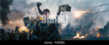 Original Film Title: EDGE OF TOMORROW.  English Title: EDGE OF TOMORROW.  Film Director: DOUG LIMAN.  Year: 2014.  Stars: TOM CRUISE. Credit: 3 ARTS ENTERTAINMENT / Album Stock Photo