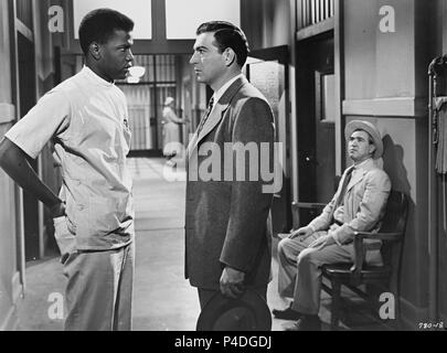 Original Film Title: NO WAY OUT.  English Title: NO WAY OUT.  Film Director: JOSEPH L. MANKIEWICZ.  Year: 1950.  Stars: STEPHEN MCNALLY; SIDNEY POITIER. Credit: 20TH CENTURY FOX / Album Stock Photo